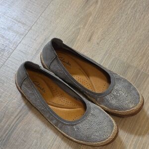 Clarks Women's Silver Espadrille Slip-On Flats